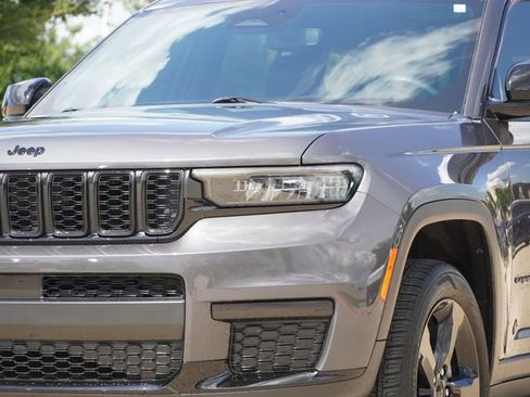 Used 2023 Jeep Grand Cherokee L Laredo AWD/4WD image 4