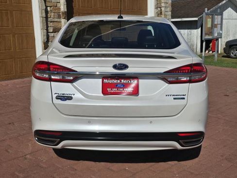 Used 2018 Ford Fusion Titanium AWD/4WD image 4