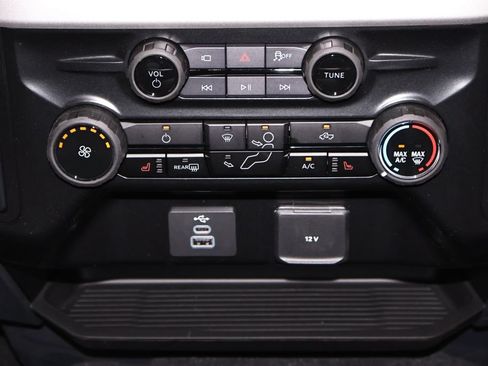 New 2026 Ford F350 XLT w/ XLT Premium Package AWD/4WD image 28