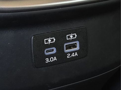 Certified 2025 Subaru Outback Premium image 11