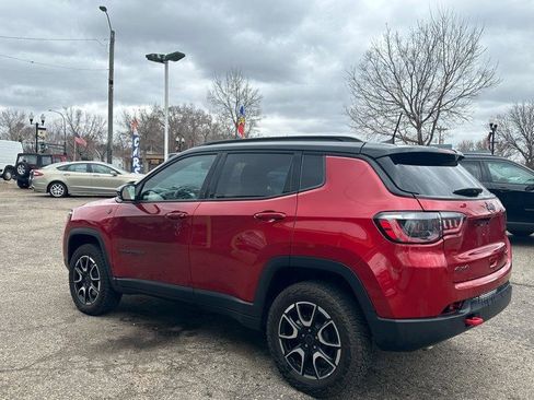 Used 2025 Jeep Compass Trailhawk image 6