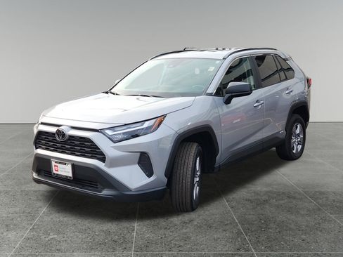 Certified 2025 Toyota RAV4 LE image 3