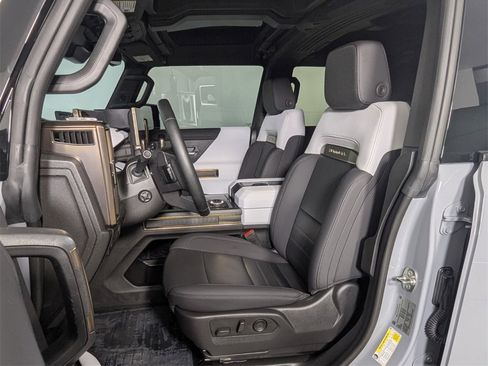 Used 2024 GMC Hummer EV 3X w/ LPO, Illumination Package image 13