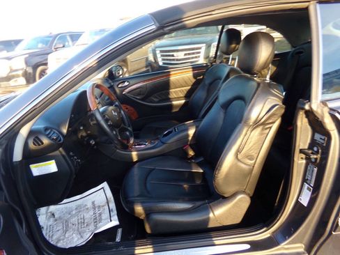 Used 2009 Mercedes-Benz CLK 550 Cabriolet w/ Premium I Pkg image 21