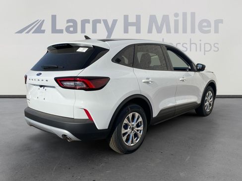 New 2026 Ford Escape Active image 5