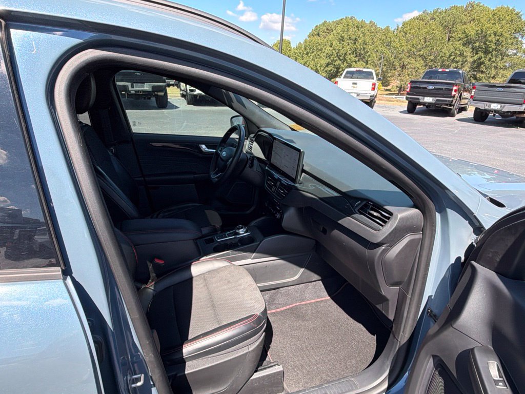 Used 2023 Ford Escape ST-Line w/ Tech Pack #1 FWD image 15