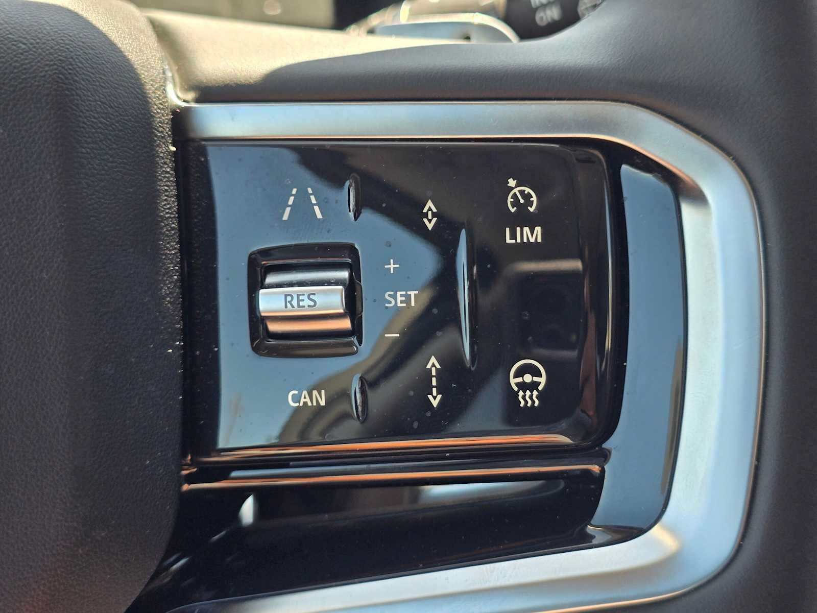 Used 2025 Land Rover Discovery Sport S AWD/4WD image 32