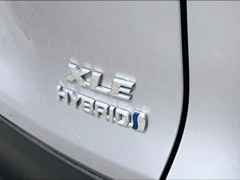 Used 2022 Toyota RAV4 XLE w/ Convenience Package AWD/4WD image 30
