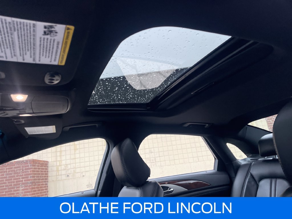 Used 2020 Lincoln MKZ Reserve FWD image 18