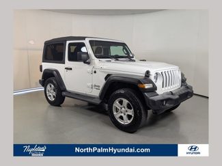 Used 2019 Jeep Wrangler Sport AWD/4WD video 1