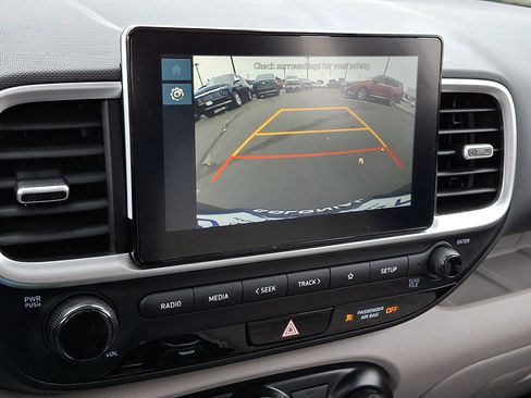 Used 2025 Hyundai Venue SEL FWD image 20