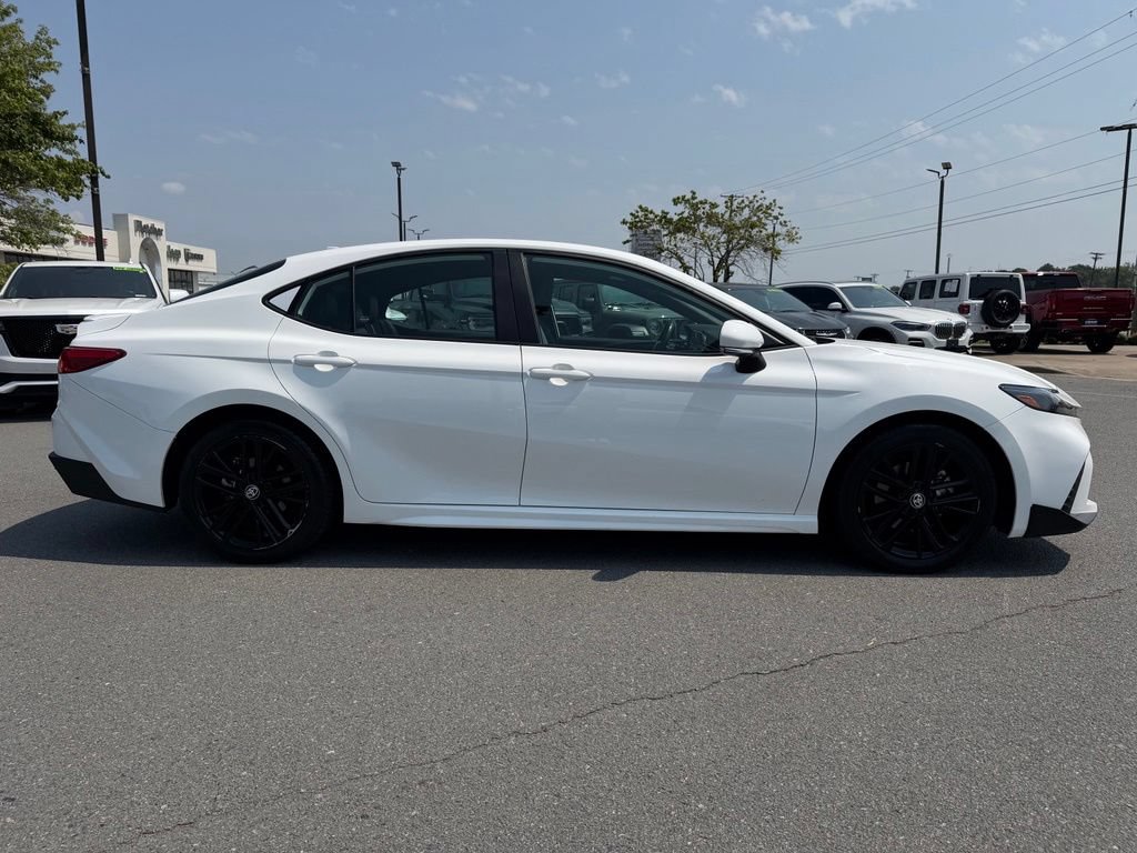 Used 2025 Toyota Camry SE FWD image 8