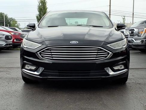 Certified 2017 Ford Fusion SE w/ Fusion SE Technology Package FWD image 2
