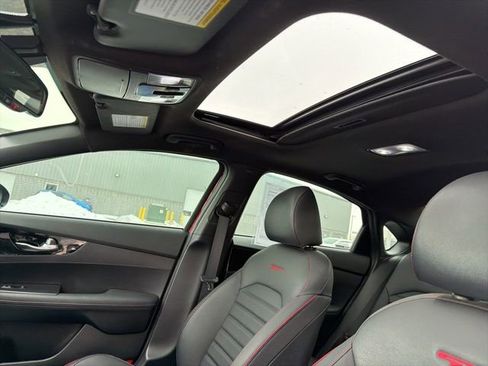 Used 2023 Kia Forte GT w/ GT2 Package image 17