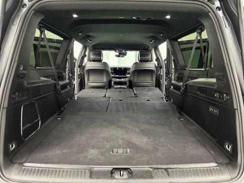 Used 2024 Jeep Wagoneer L Series II RWD image 39