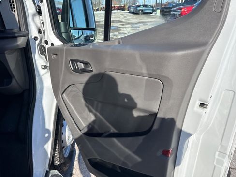 Used 2023 Ford Transit 250 Low Roof AWD w/ Exterior Upgrade Package image 34