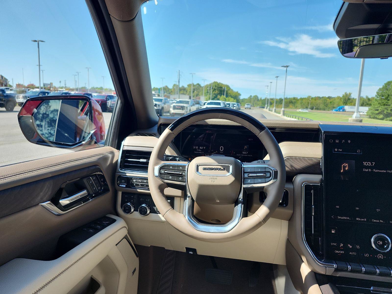 New 2027 GMC Yukon Denali w/ Denali Reserve Package AWD/4WD image 12