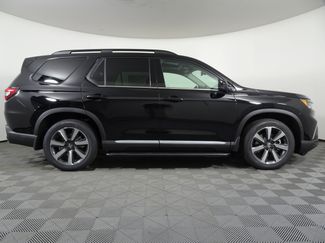 New 2025 Honda Pilot Touring video 2