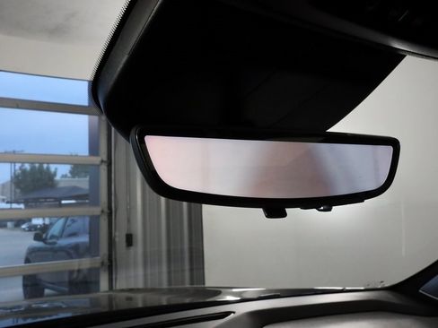 Used 2025 Cadillac Escalade V image 39