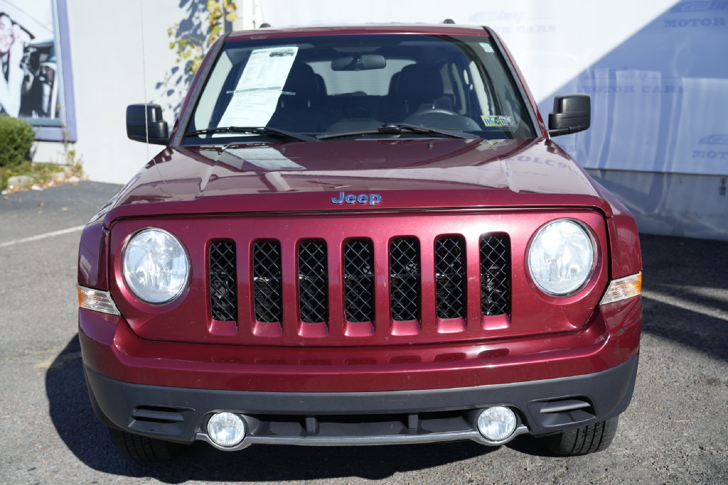 Used 2012 Jeep Patriot Limited AWD/4WD image 5