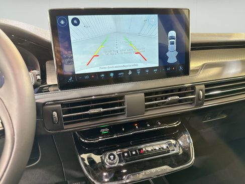 New 2026 Lincoln Corsair Premiere FWD image 18