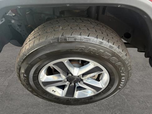 Used 2021 Jeep Wrangler Unlimited Sahara AWD/4WD image 36