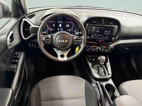 Used 2023 Kia Soul LX w/ Option Group 015 FWD image 10