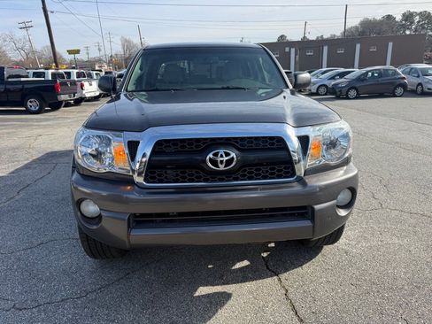 Used 2011 Toyota Tacoma PreRunner image 2
