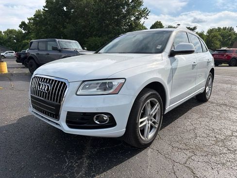 Used 2017 Audi Q5 2.0T Premium Plus w/ Technology Package AWD/4WD image 2