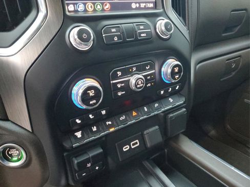 Used 2022 GMC Sierra 2500 Denali w/ Technology Package image 17