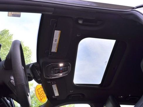 Used 2023 Jeep Grand Cherokee Altitude AWD/4WD image 34