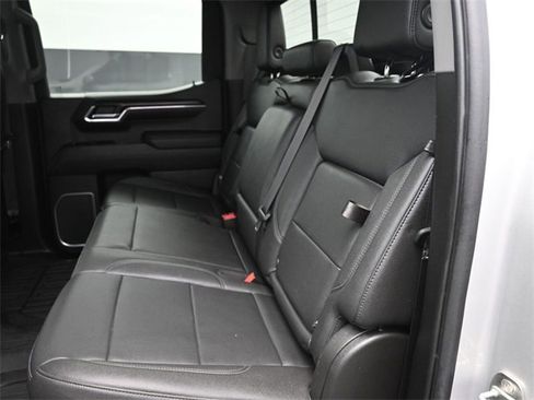 Used 2022 GMC Sierra 1500 SLT w/ SLT Convenience Package image 11