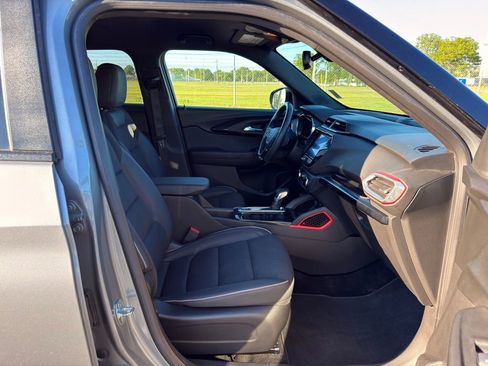 Used 2023 Chevrolet TrailBlazer RS w/ Technology Package AWD/4WD image 25