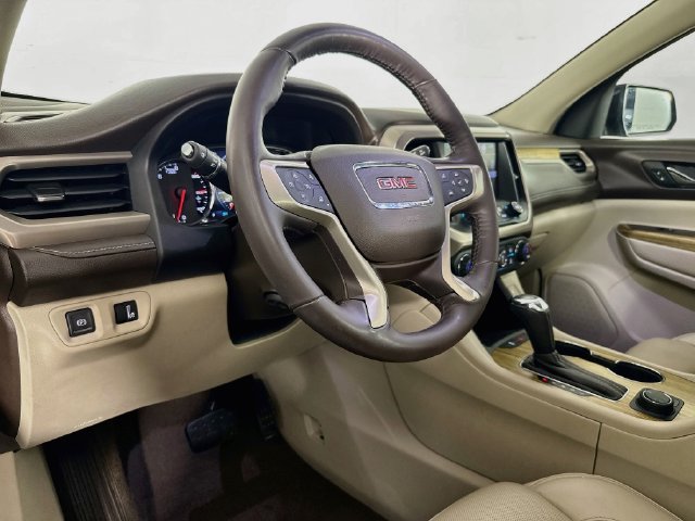 Used 2018 GMC Acadia Denali w/ Technology Package FWD image 20