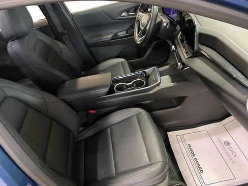 Certified 2025 Chevrolet Equinox LT w/ Convenience Package II AWD/4WD image 17
