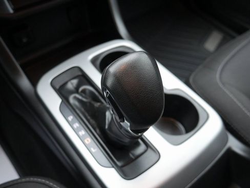 Used 2022 Chevrolet Colorado LT image 18