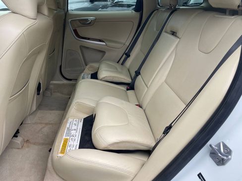 Used 2015 Volvo XC60 T5 Platinum FWD image 21