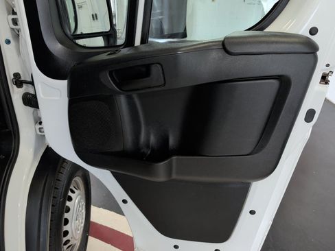 Used 2024 RAM ProMaster 2500 w/ Convenience Group FWD image 22
