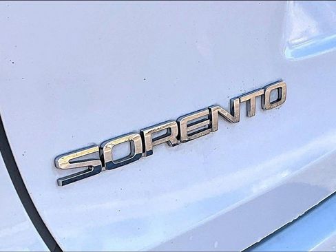 Certified 2018 Kia Sorento EX image 34
