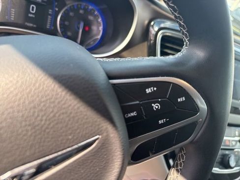 Used 2023 Chrysler Voyager LX image 15