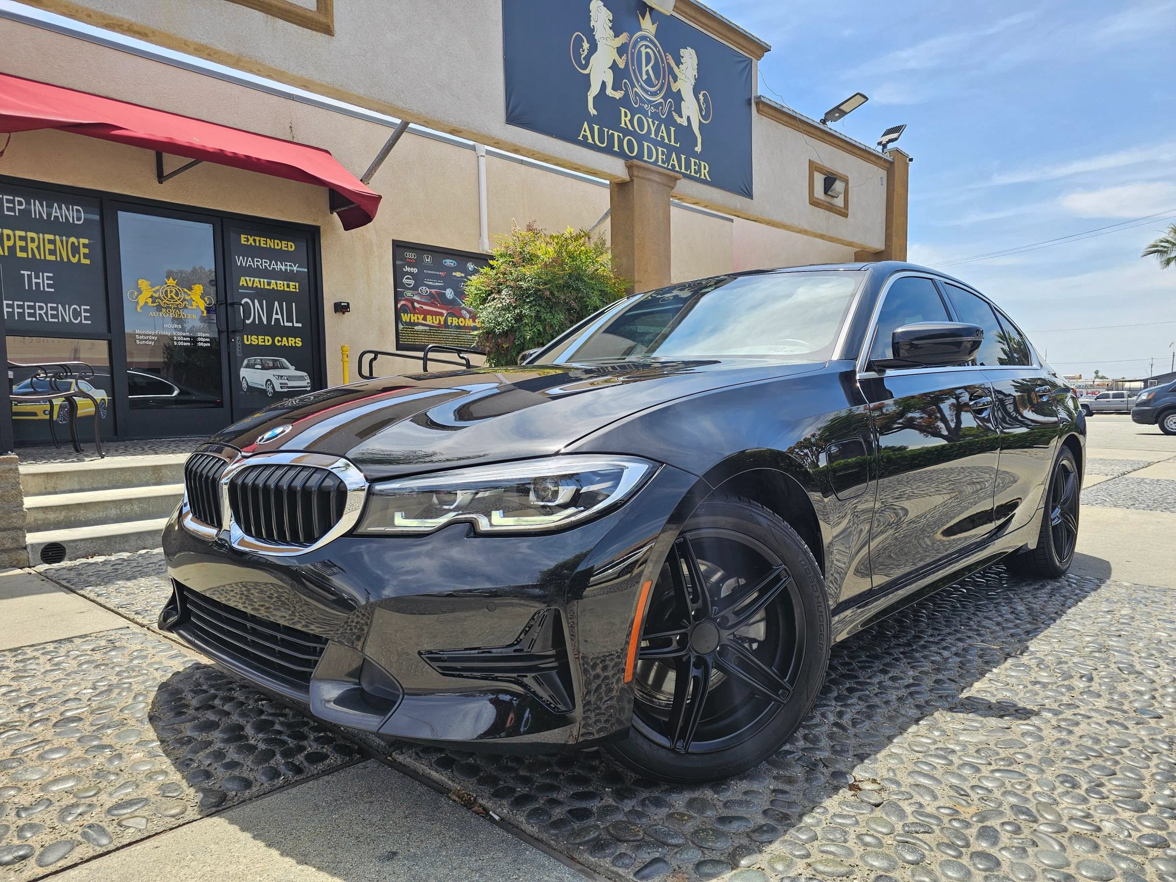 Used 2021 BMW 330e w/ Premium Package RWD image 1
