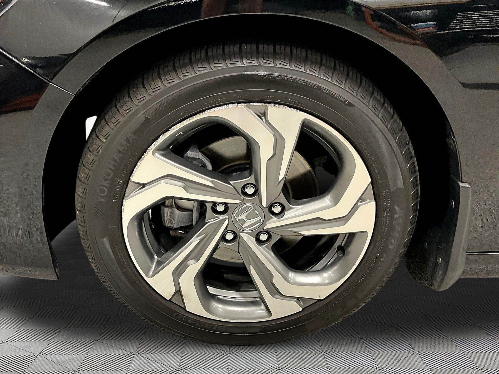Used 2018 Honda Accord EX image 34