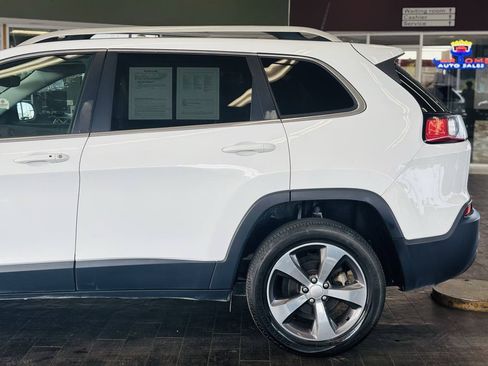 Used 2020 Jeep Cherokee Limited FWD image 15