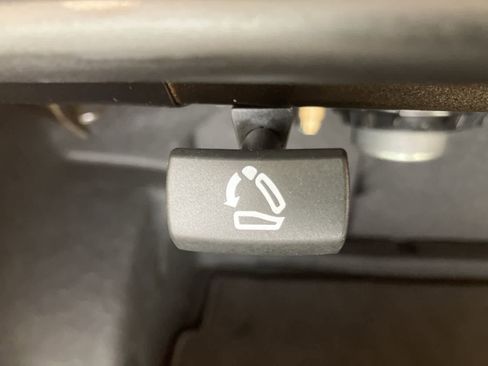 Used 2019 Chevrolet Malibu Premier image 29