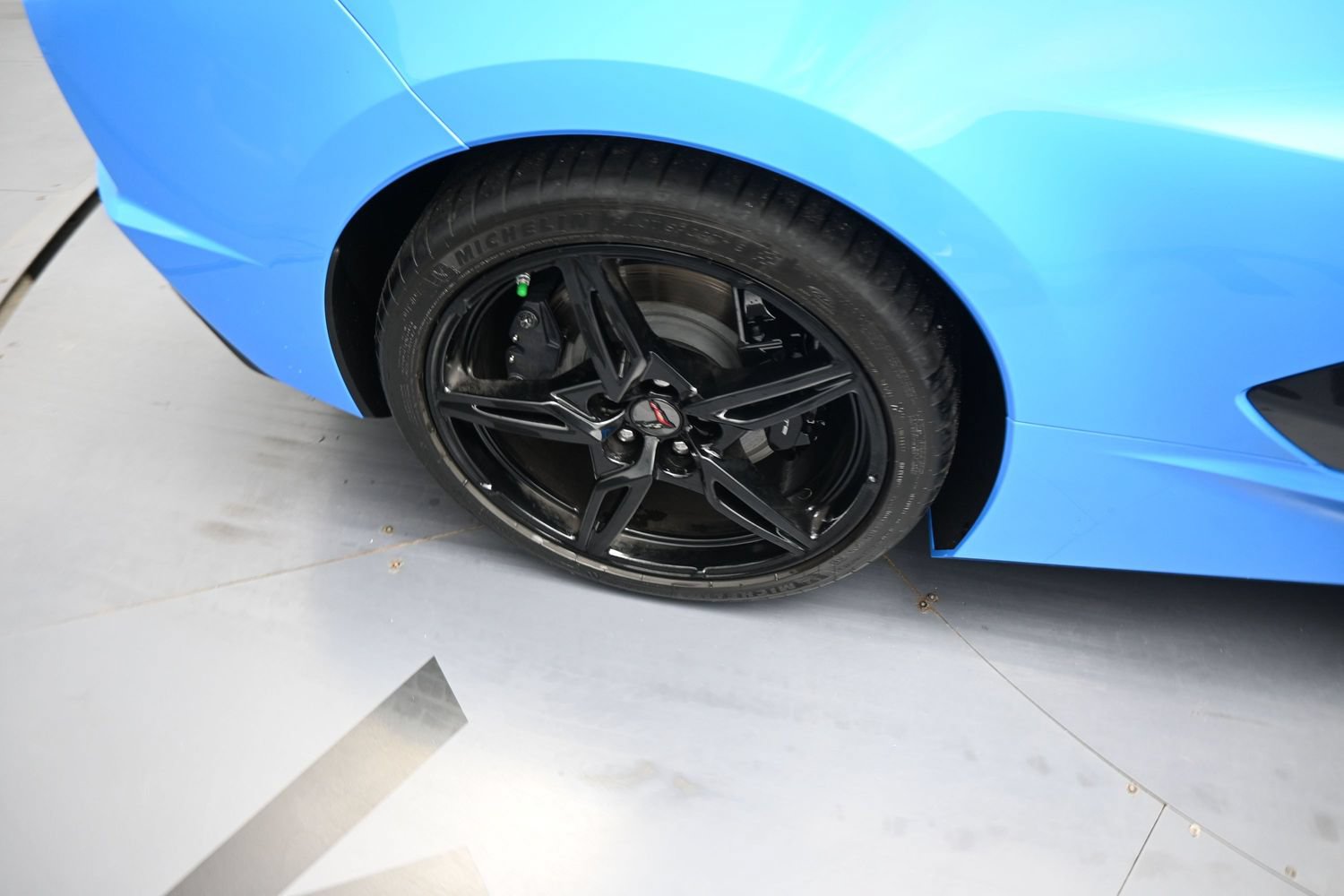 Used 2024 Chevrolet Corvette Stingray Preferred Cpe w/ Z51 Performance Package RWD image 19
