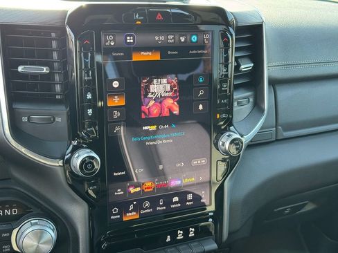 Used 2025 RAM 1500 Laramie image 27