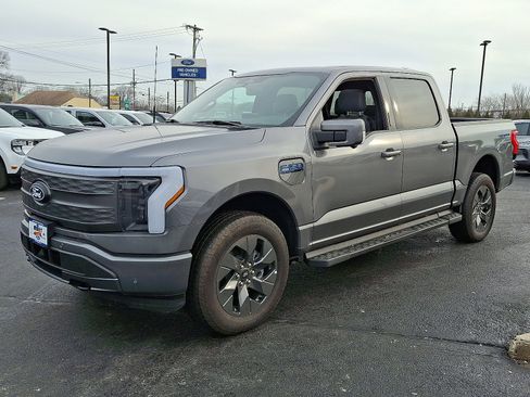 Used 2024 Ford F150 Lightning Lariat image 3