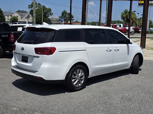 Used 2020 Kia Sedona L FWD image 5