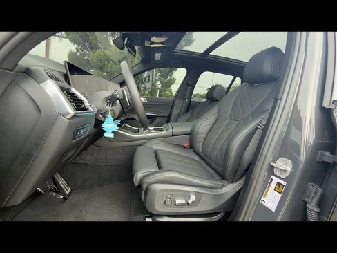 Used 2026 BMW X5 sDrive40i RWD image 6