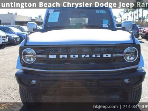 Used 2023 Ford Bronco Outer Banks image 2